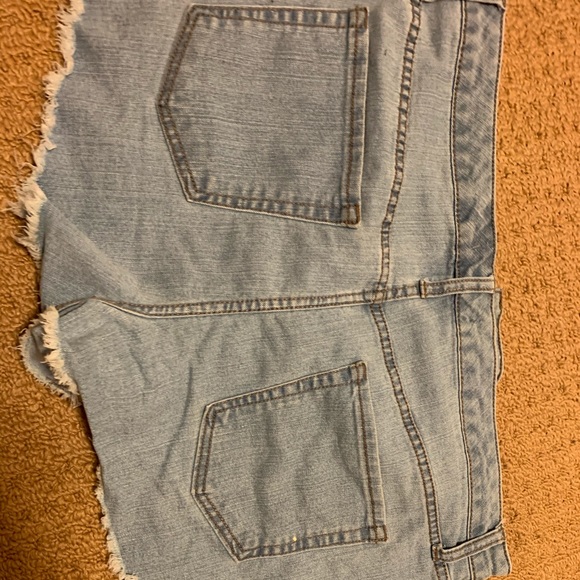 Urban Planet recycled shorts - Picture 2 of 2